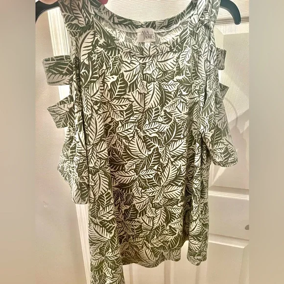 Ava James Leaf Print Top - Picture 7 of 7